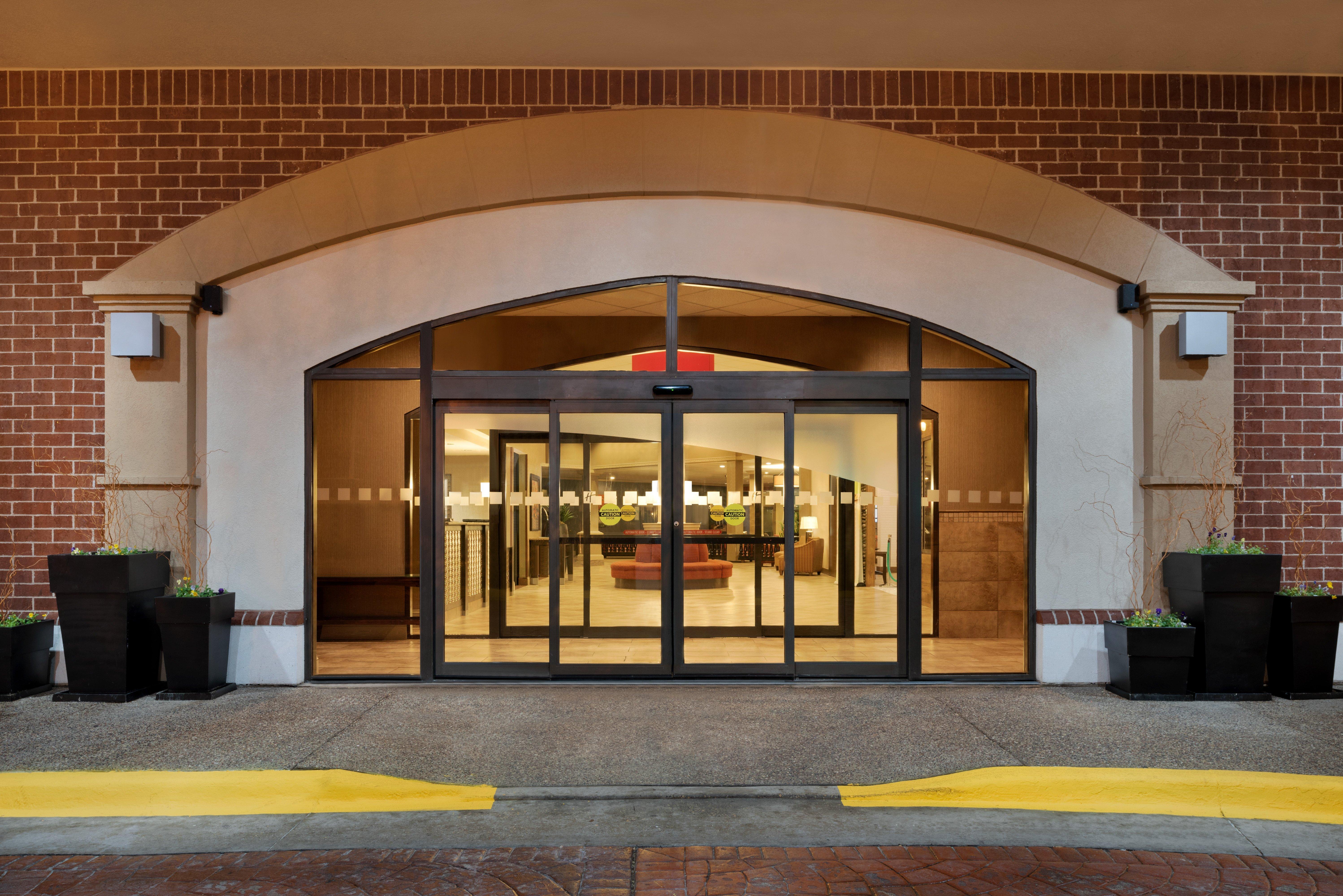Holiday Inn Dubuque/Galena By Ihg Exterior photo