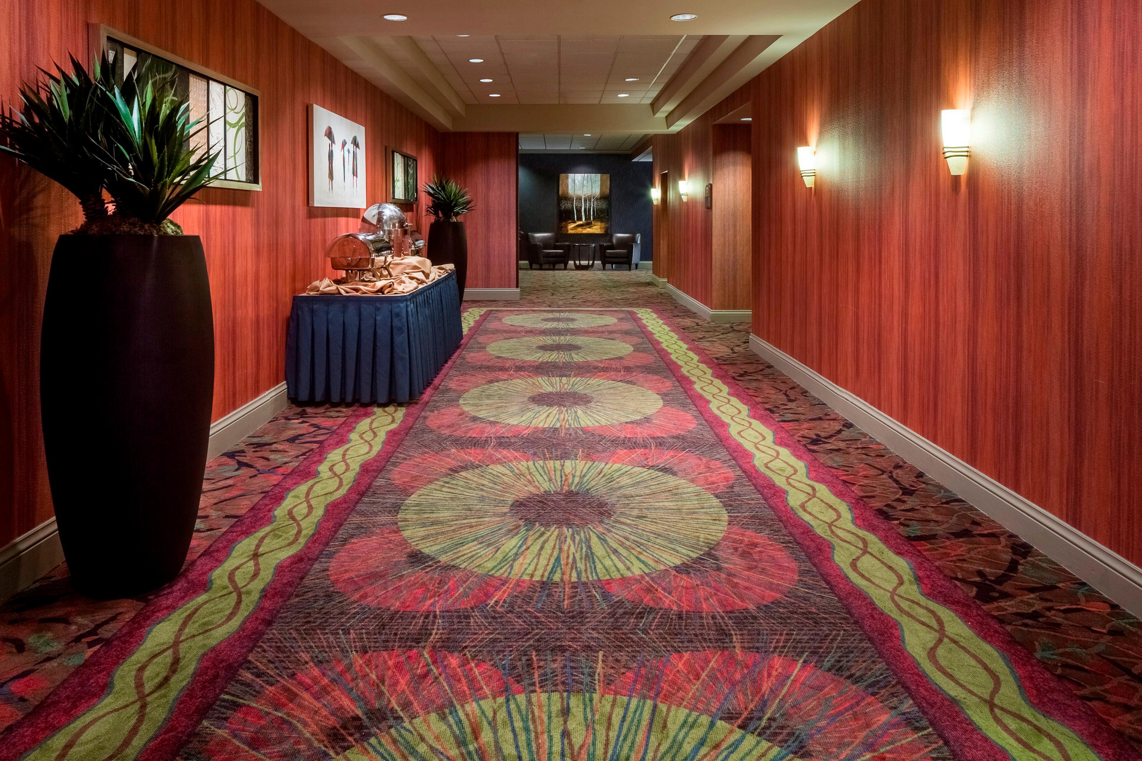 Holiday Inn Dubuque/Galena By Ihg Exterior photo