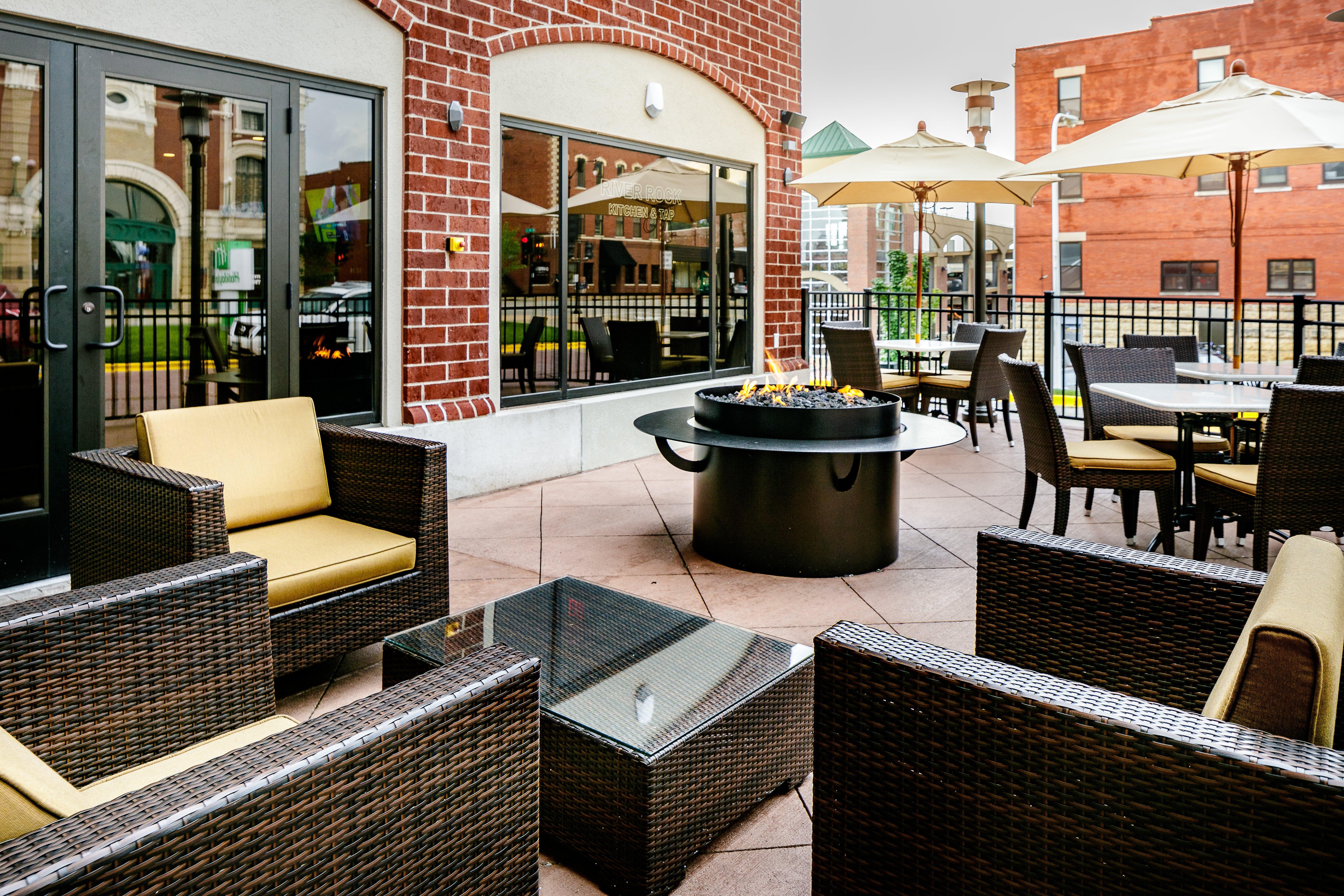 Holiday Inn Dubuque/Galena By Ihg Exterior photo